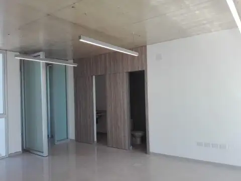 OFICINA EN ALQUILER - 31 ESQUINA 506 - 63M2