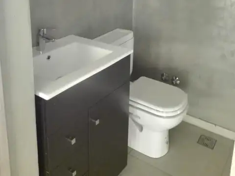 OFICINA EN ALQUILER - 31 ESQUINA 506 - 63M2