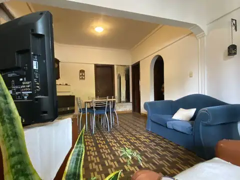 Casa 2 ambientes con 1 baño