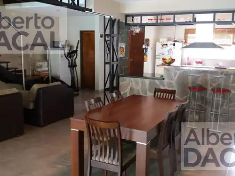 Casa - Venta- City Bell - 2 Dormitorios
