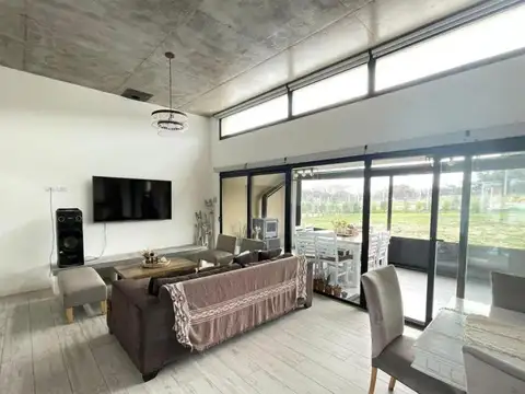 Casa en Alquiler Temporada Rumenco Joven