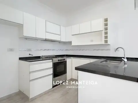 Depto Tipo Casa en Venta en Villa Ortuzar, USD 218.000