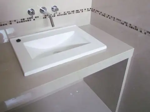 Montañeses 2900, Piso 9