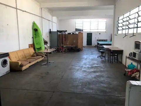 Galpon en Venta 9  mts Frente