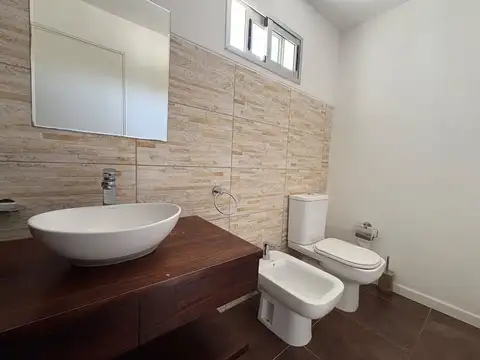 Venta 3 dormitorios y servicio Altos de la Tahona