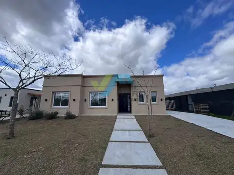 Casa en Venta con 1 cochera