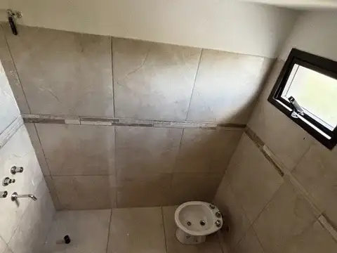 Casa 3 ambientes con 2 baños