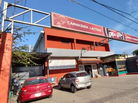 467 e/ 17 y Sarmiento