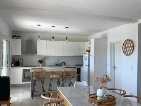 Casa 4 ambientes con 4 baños