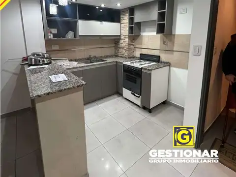 Departamento en Alquiler en Valentin Alsina, $ 700.000