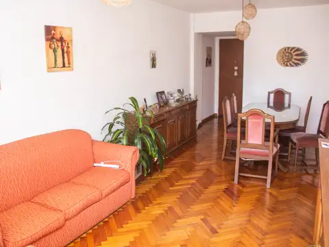 Venta -Departamento 3 ambientes frente balcón