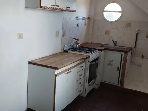 Depto Tipo Casa 2 ambientes con 1 baño