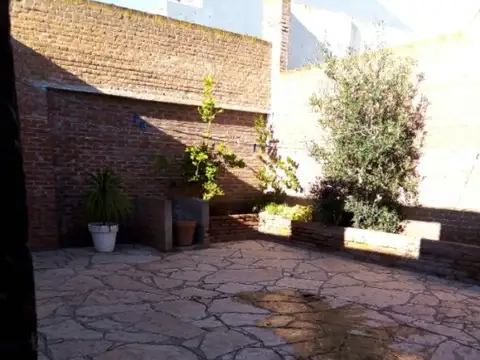 Casa 6 ambientes con 3 baños