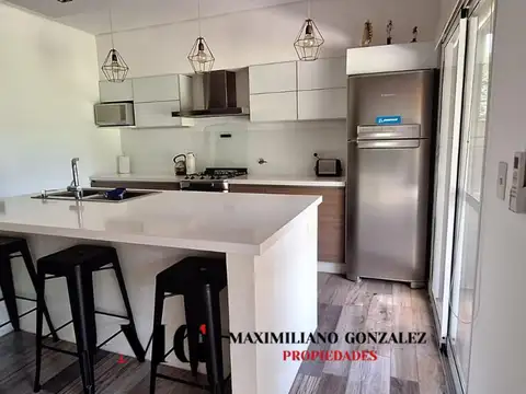 Casa 4 ambientes con 3 baños