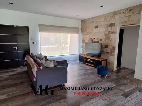 Casa venta 4 ambientes - Barrio Links