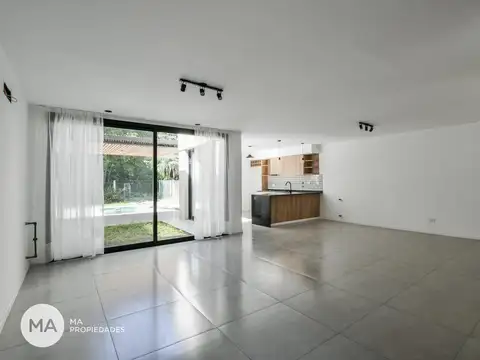 Casa 3 Dormitorios en construcción entrega próxima - Rodríguez 2000 - Los Troncos Funes | Venta