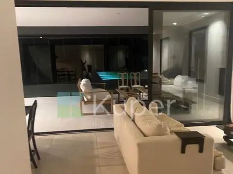 Casa en Alquiler al Este