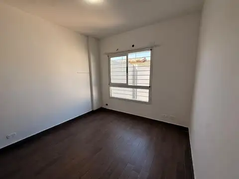 Casa 2 ambientes con 1 baño