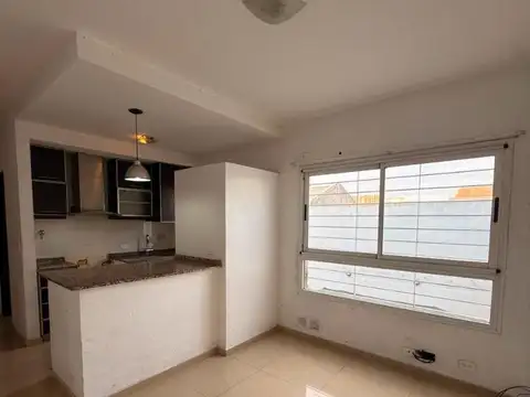 DEPARTAMENTO 2 AMBIENTES CON COCHERA SARANDI