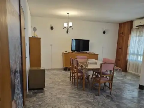 Casa en Alquiler en Rivadavia, USD 1.500