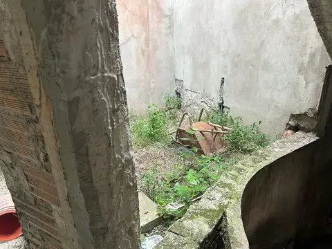 EN VENTA CHALET EN CONSTRUCCIÓN DE 250 M2, 6 AMB. 4 DORM. - FICHA 10032