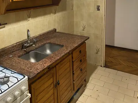 Av Directorio 2500, Piso 7