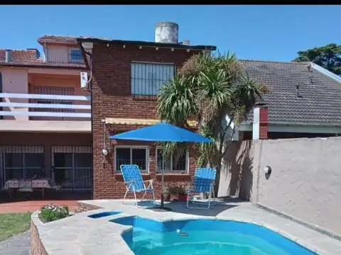 Vende Magnifica Casa 4 amb 3 niveles Jardin,piscina,quincho