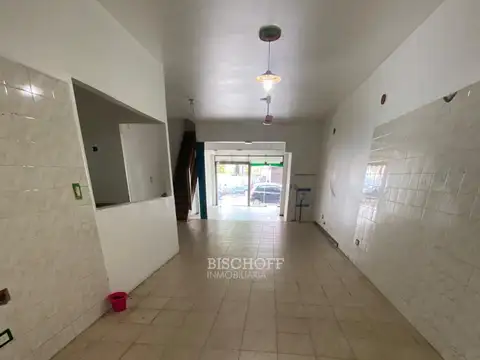 AVENIDA 3 ENTRE PASEOS 108 Y 109