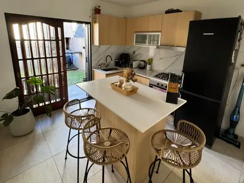 Casa 3 ambientes con 1 baño