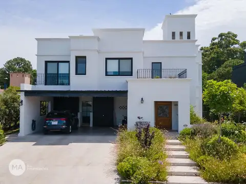 Casa 3 dormitorios - San Sebastián - Funes | Venta