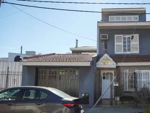 Casa en venta 4 ambientes Villa Madero