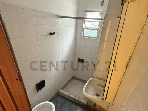 72 e/ 29 y 30 1700, Piso 0