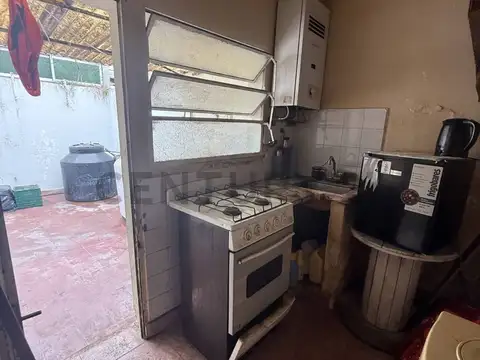 Departamento en Venta de 1 dormitorio con patio en La Plata.