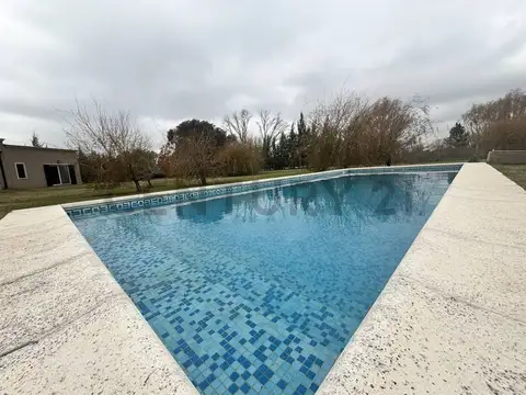 Espectacular Chacra en Estancia Las Lilas (Luján) – 3 Dormitorios, Piscina de Venecitas y Excepciona