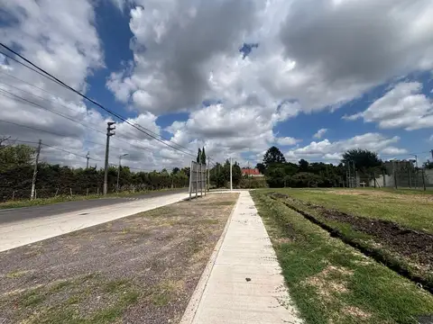 138 e/ 479 y 480. Barrio Don Santiago