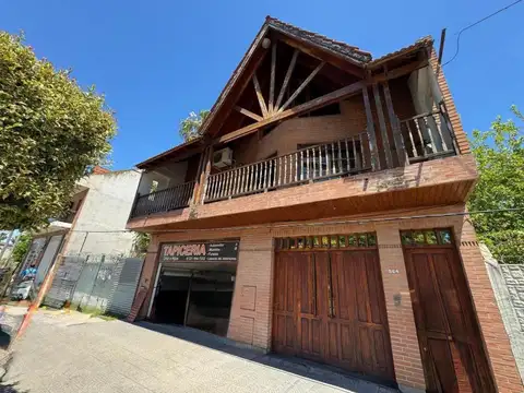 Casa + Local + Departamento en Venta en La Plata (3 Niveles )
