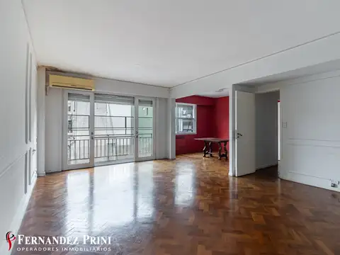 Amplio semipiso de 127m² al frente en Recoleta. Excelente ubicación