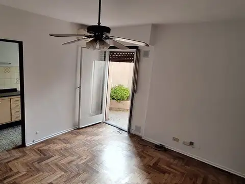 Venta monoambiente Villa Pueyrredon con Patio