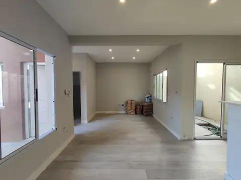 Casa 3 ambientes con 1 baño