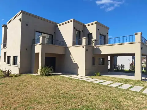 ALQUILER ANUAL  - CASA - BARRIO CERRADO SAN SEBASTIAN- PILAR- A LA LAGUNA