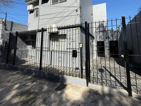 MUY LINDO PH EN PLANTA ALTA  AL FRENTE EN FLORIDA B