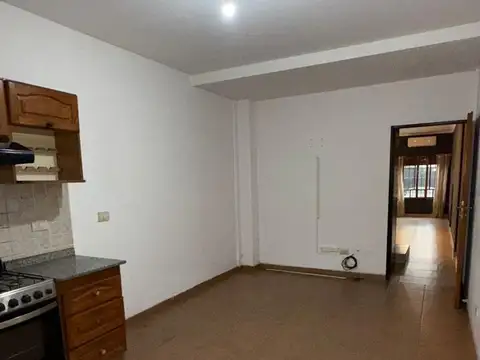 Depto Tipo Casa 4 ambientes con 2 baños