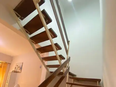 Depto Tipo Casa en Venta 47 años