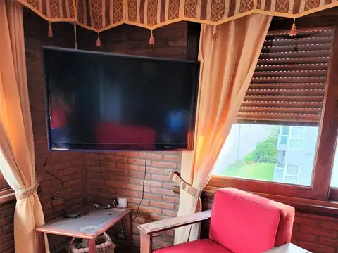 Departamento 6 ambientes con 2 baños