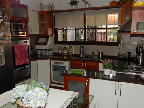 Casa en Venta en Barrio Guemes, USD 260.000