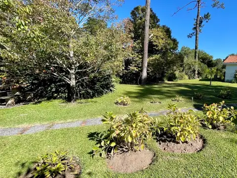 Casa en venta de 5 dormitorios c/ cochera en Arcobaleno