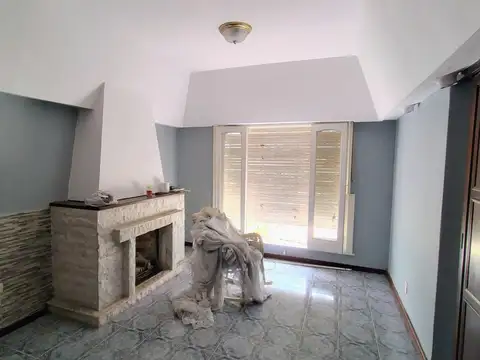 Casa en Alquiler con 1 cochera