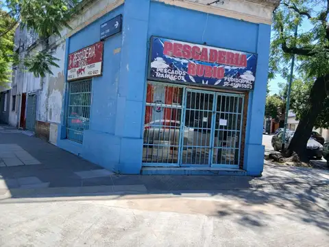 Venta en Block Local con PH en planta alta en Paternal