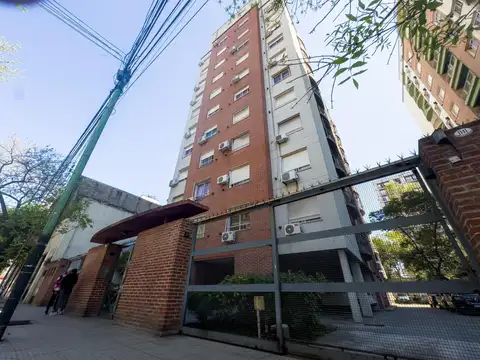 Dean Funes 1153 , Piso 8