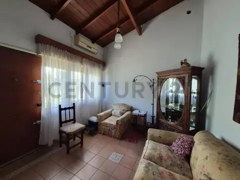 Venta Casa sobre lote propio de 288 m² en excelente Banfield